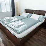 Raday Residence Premium Suite With Ac